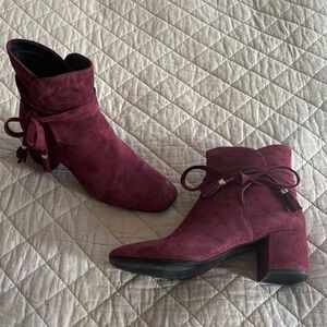 Kenneth Cole Estella Elegant Oxblood Suede Ankle Boots. Sz 9. Great condition!